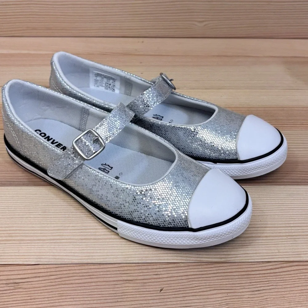 Converse Chuck Taylor All Star Youth Size 2 Grey/Silver  Dainty Mary Janes